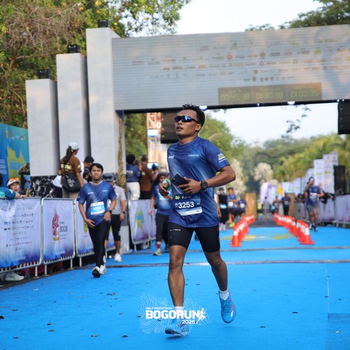 Race photo from BOGORUN 2026