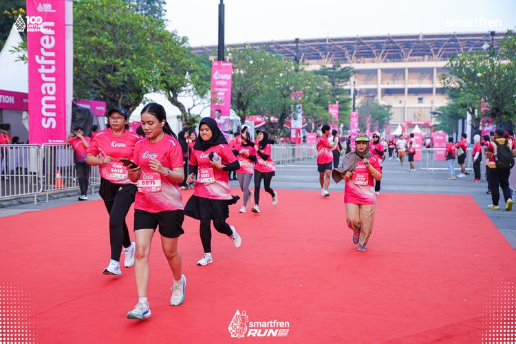Race photo from Smartfren Run 2025 