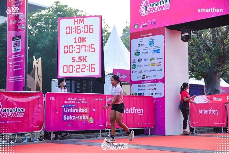 Race photo from Smartfren Run 2025 