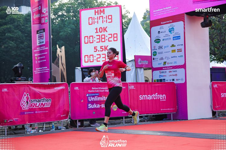 Race photo from Smartfren Run 2025 