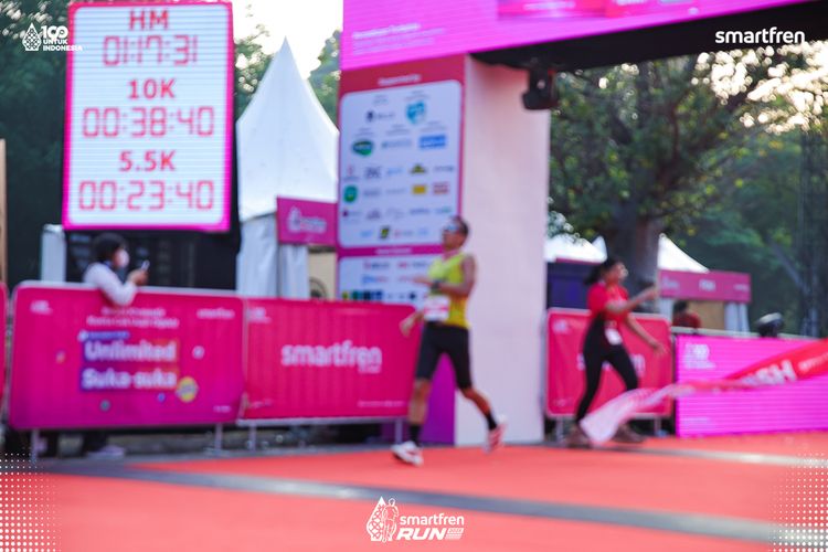 Race photo from Smartfren Run 2025 