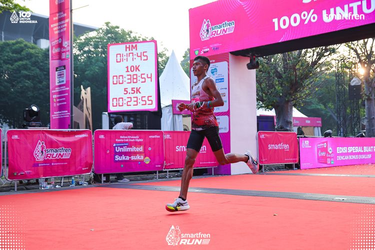 Race photo from Smartfren Run 2025 