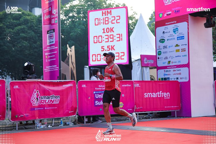 Race photo from Smartfren Run 2025 