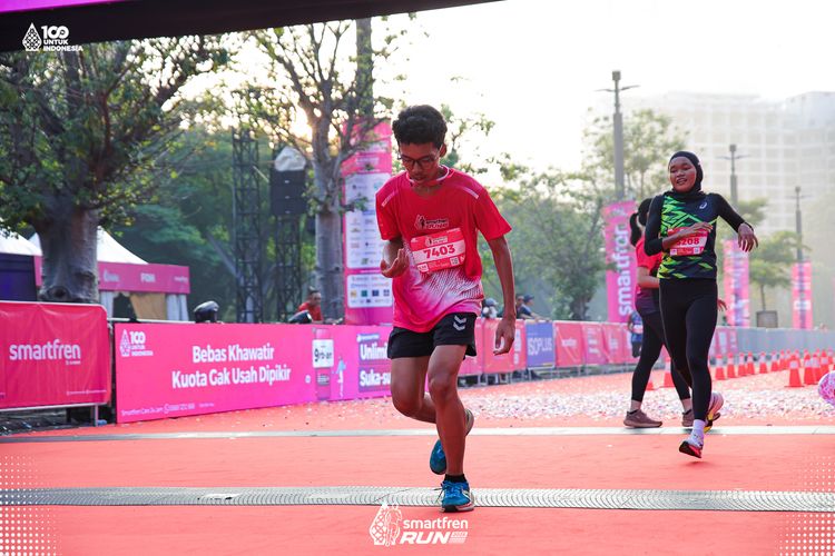 Race photo from Smartfren Run 2025 