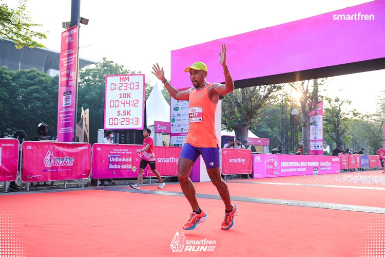 Race photo from Smartfren Run 2025 