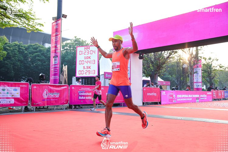 Race photo from Smartfren Run 2025 
