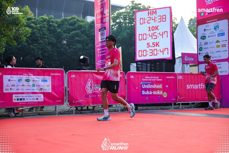 Race photo from Smartfren Run 2025 