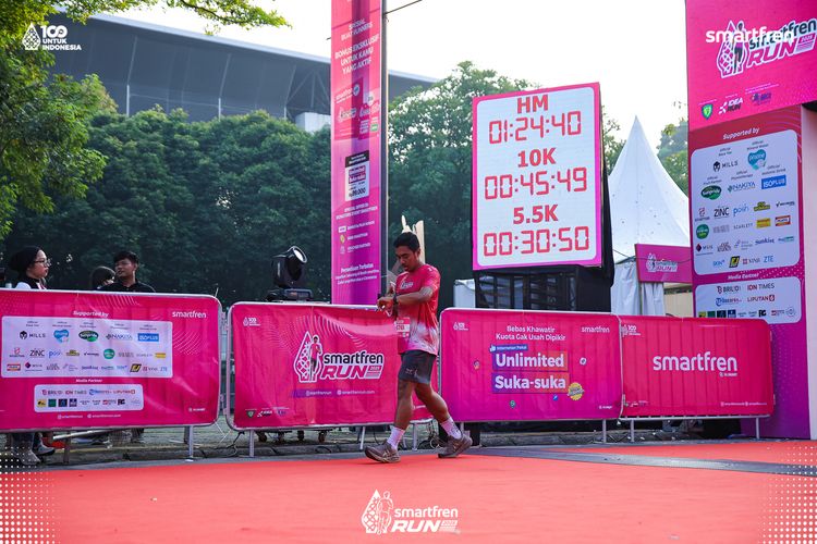 Race photo from Smartfren Run 2025 