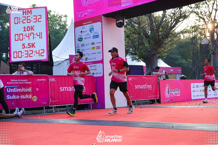 Race photo from Smartfren Run 2025 