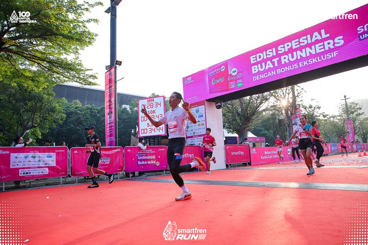 Race photo from Smartfren Run 2025 