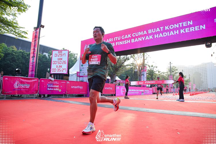 Race photo from Smartfren Run 2025 