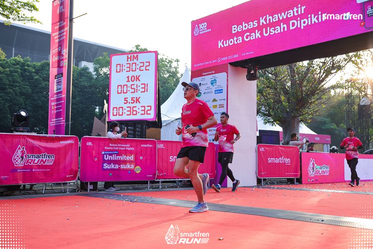 Race photo from Smartfren Run 2025 