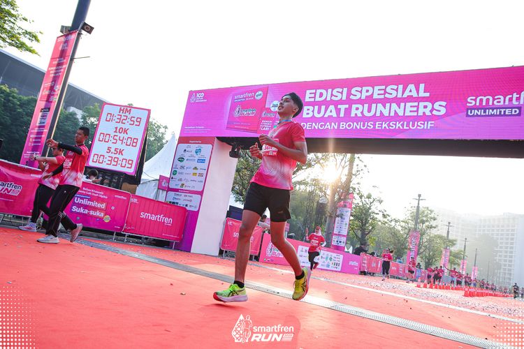 Race photo from Smartfren Run 2025 