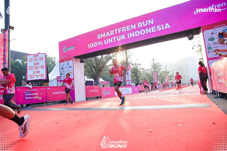 Race photo from Smartfren Run 2025 