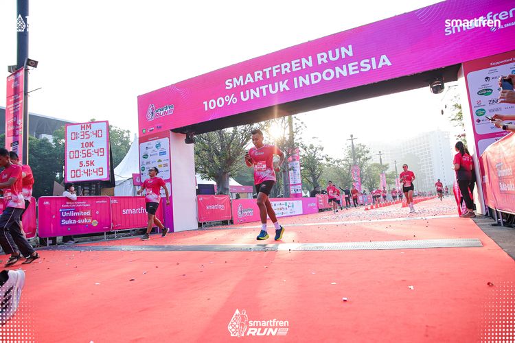 Race photo from Smartfren Run 2025 
