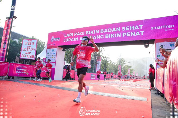 Race photo from Smartfren Run 2025 