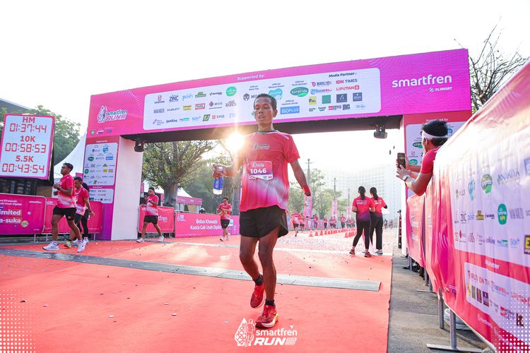 Race photo from Smartfren Run 2025 