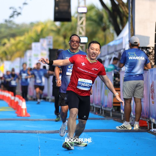 Race photo from BOGORUN 2026
