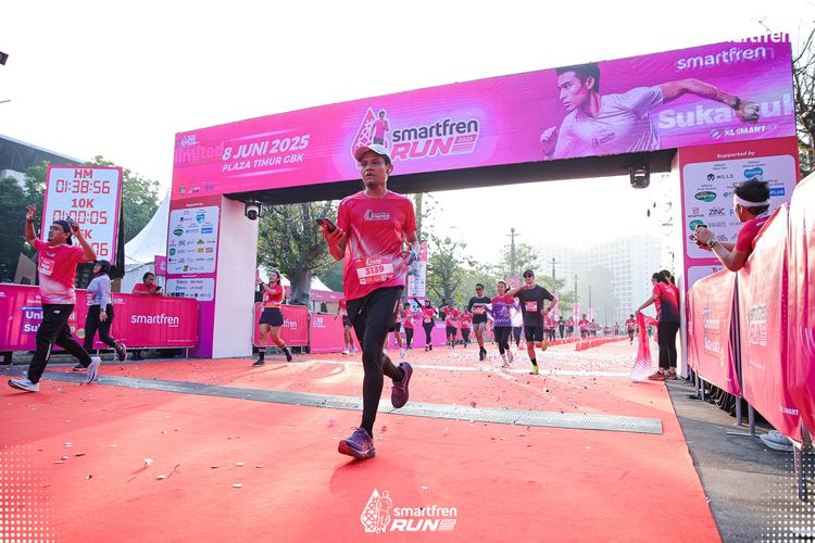 Race photo from Smartfren Run 2025 