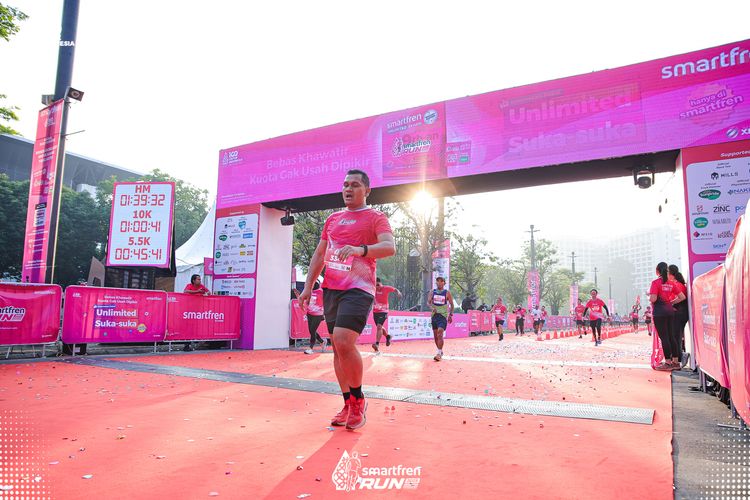 Race photo from Smartfren Run 2025 