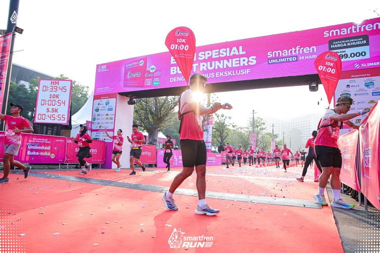 Race photo from Smartfren Run 2025 