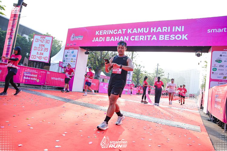 Race photo from Smartfren Run 2025 