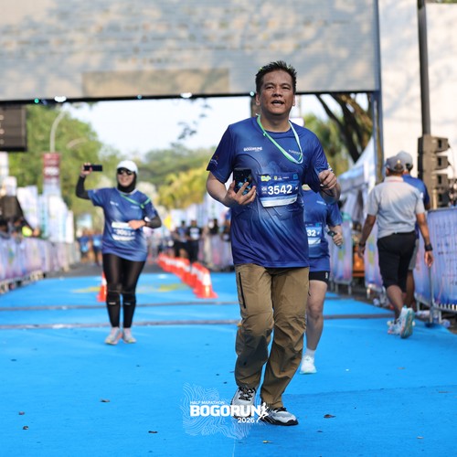 Race photo from BOGORUN 2026