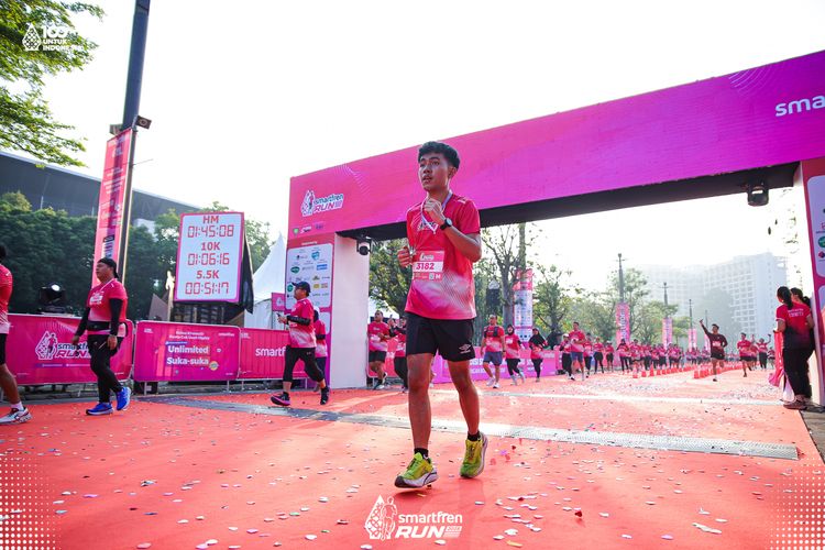 Race photo from Smartfren Run 2025 