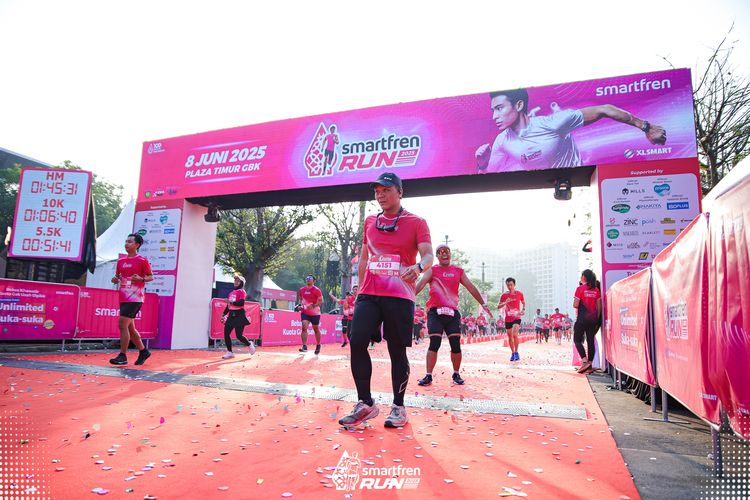 Race photo from Smartfren Run 2025 