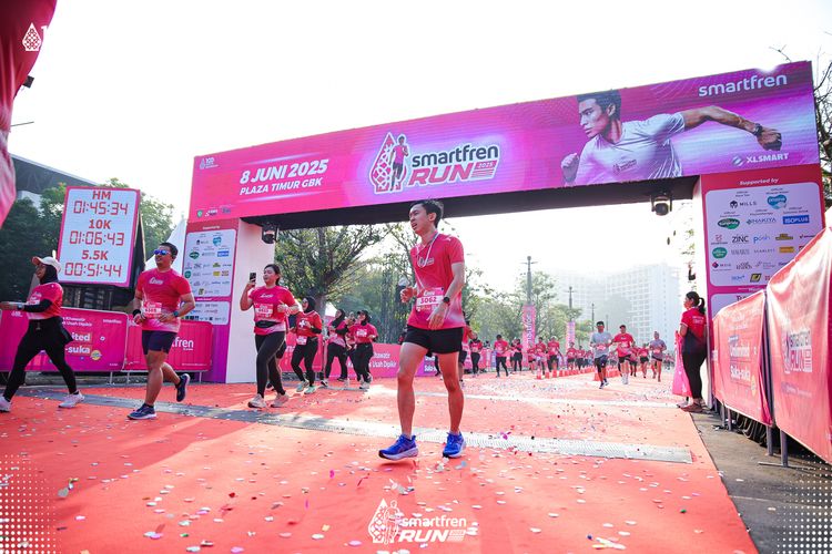 Race photo from Smartfren Run 2025 