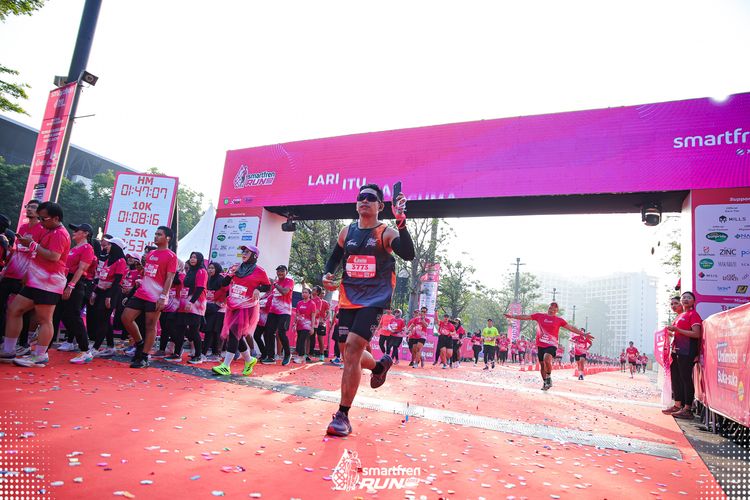 Race photo from Smartfren Run 2025 