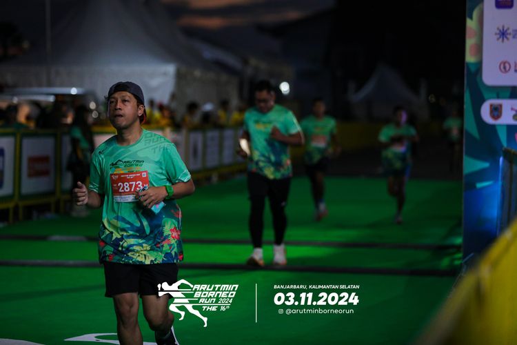 Race photo from Arutmin Borneo Run 2024