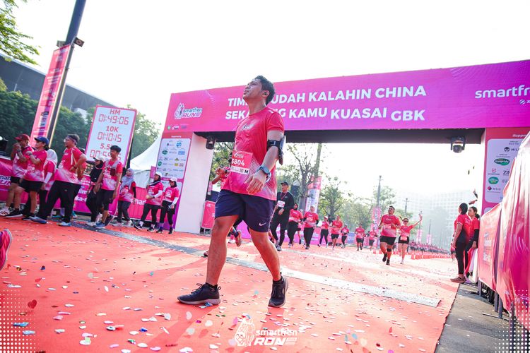 Race photo from Smartfren Run 2025 