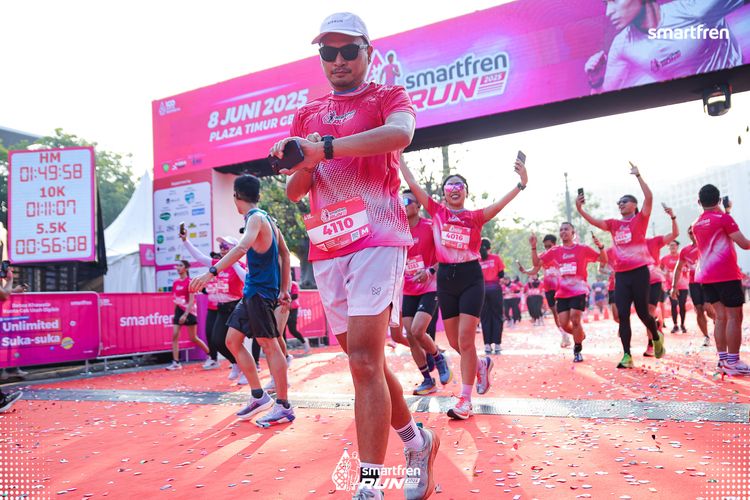 Race photo from Smartfren Run 2025 