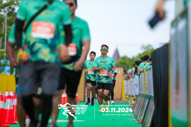 Race photo from Arutmin Borneo Run 2024
