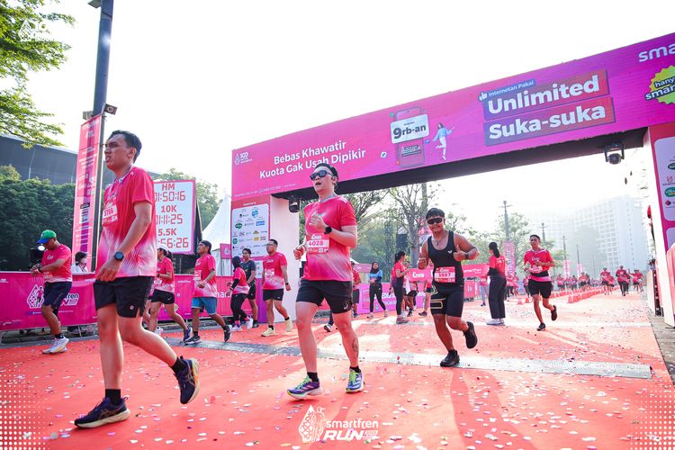 Race photo from Smartfren Run 2025 