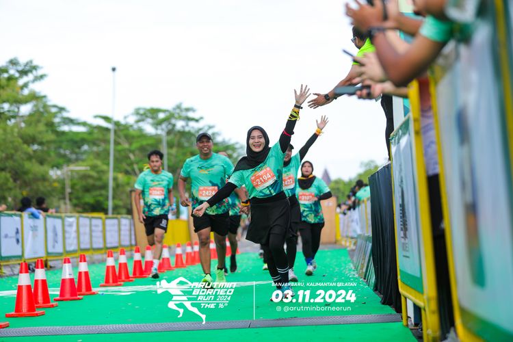 Race photo from Arutmin Borneo Run 2024