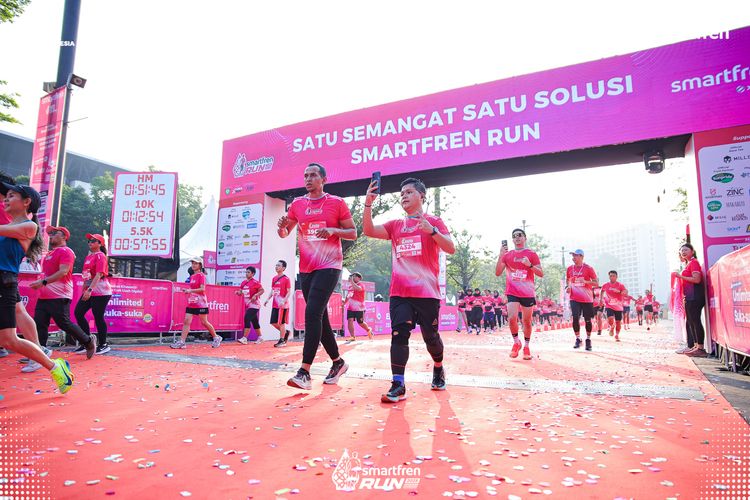 Race photo from Smartfren Run 2025 