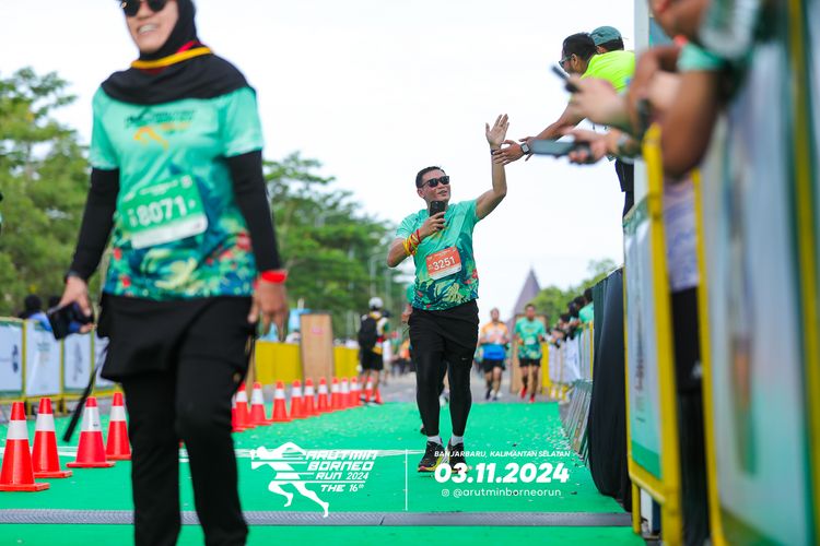 Race photo from Arutmin Borneo Run 2024