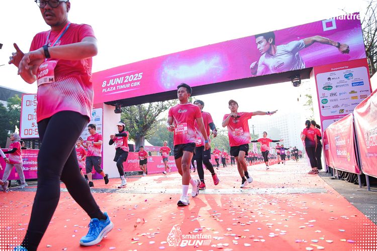 Race photo from Smartfren Run 2025 