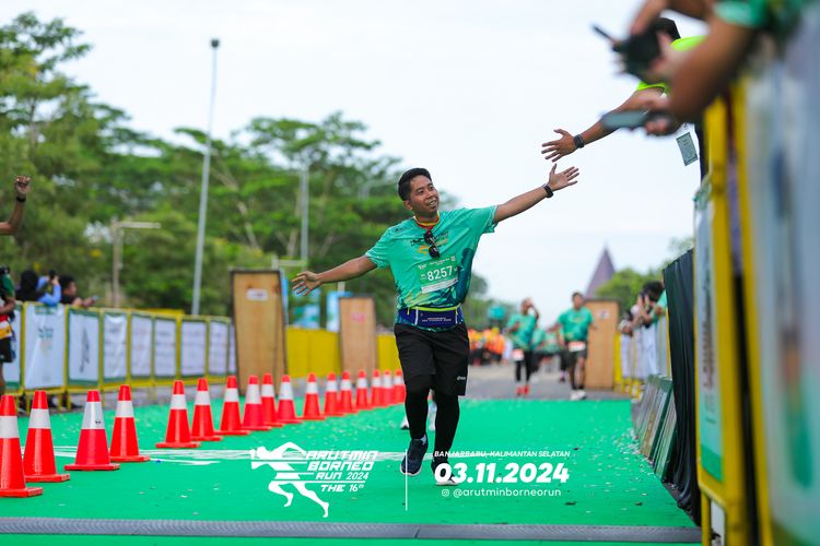 Race photo from Arutmin Borneo Run 2024
