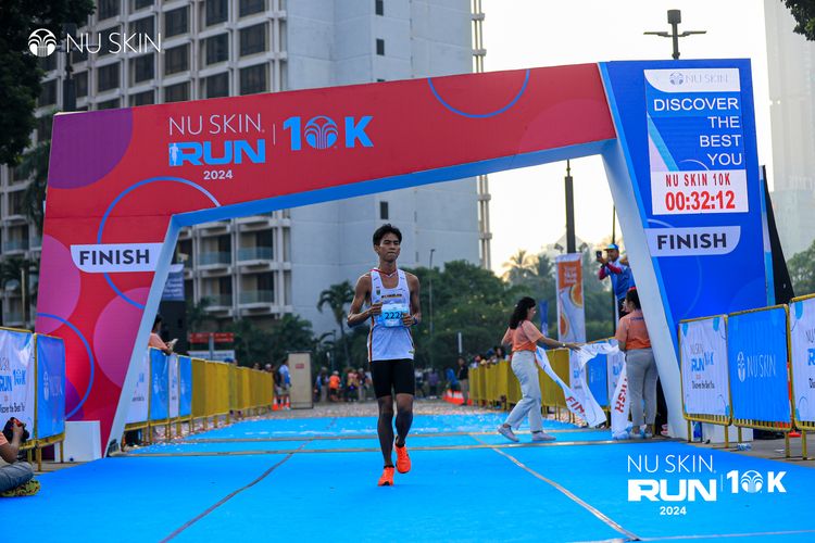 Race photo from Nu Skin Run 10K
