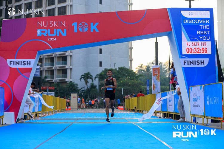 Race photo from Nu Skin Run 10K