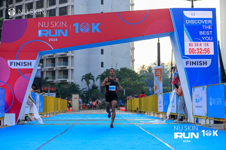 Race photo from Nu Skin Run 10K