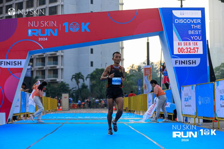 Race photo from Nu Skin Run 10K