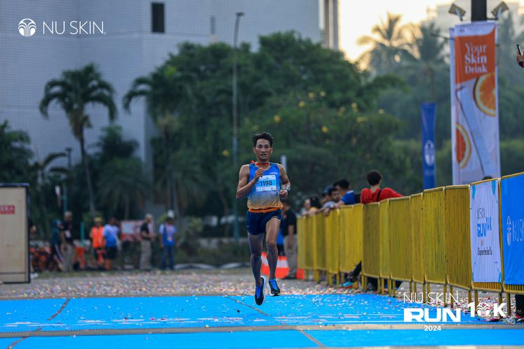 Race photo from Nu Skin Run 10K
