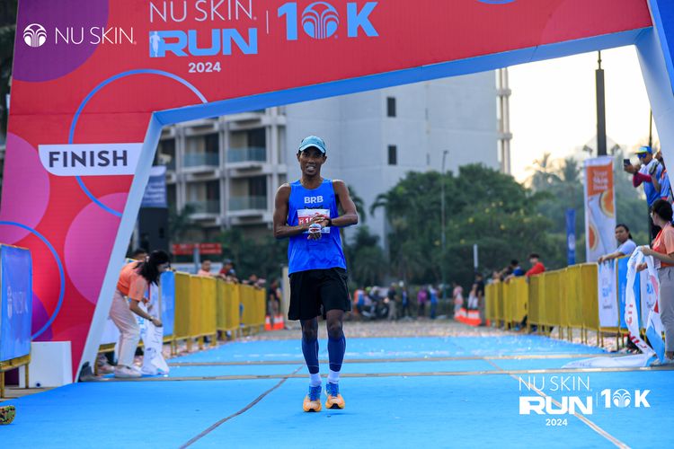 Race photo from Nu Skin Run 10K