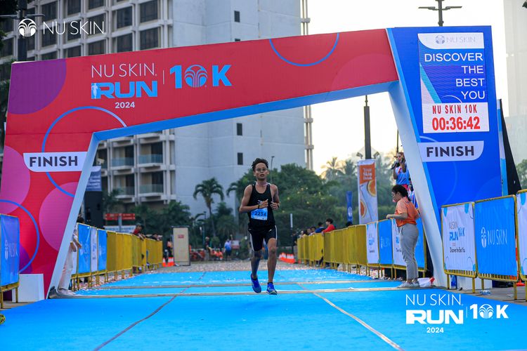 Race photo from Nu Skin Run 10K