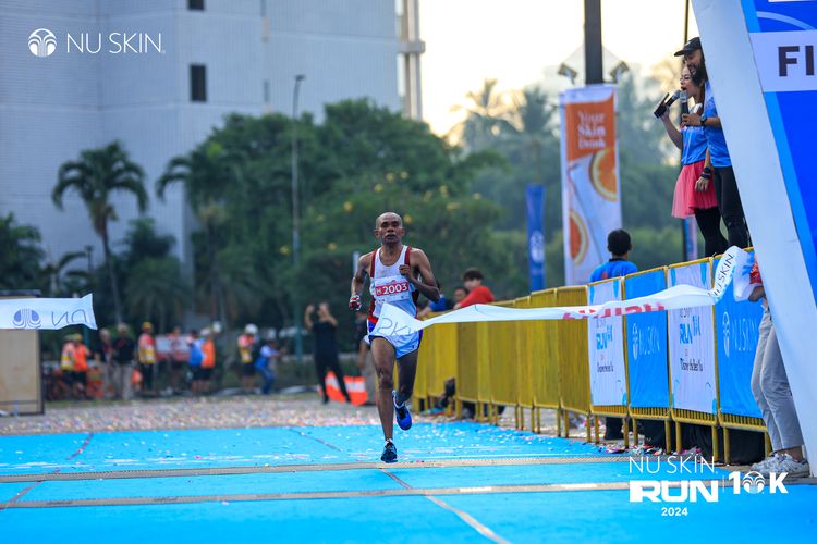 Race photo from Nu Skin Run 10K