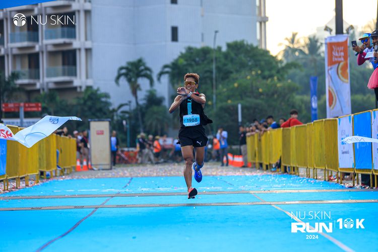 Race photo from Nu Skin Run 10K